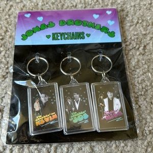 *NIB* Official Jonas Brothers Keychain Set